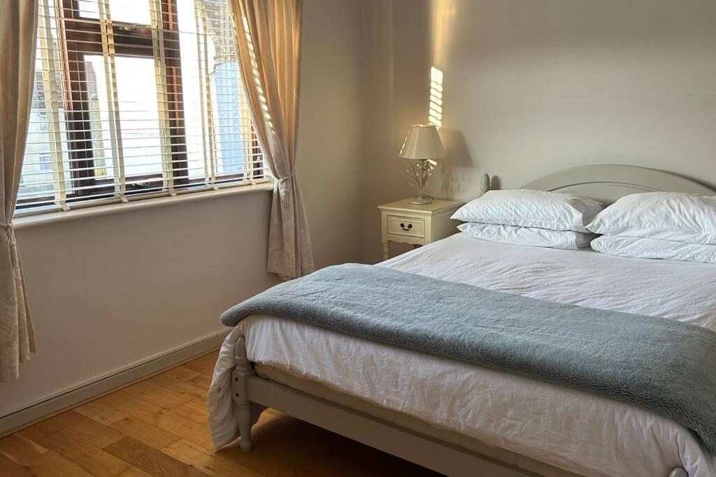 Cosy 2 Bed, Home From Home Haddenham  Exteriör bild