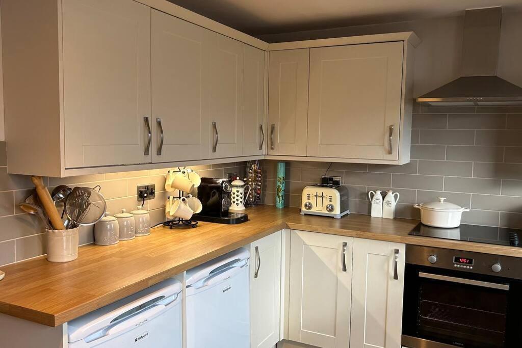 Cosy 2 Bed, Home From Home Haddenham  Exteriör bild