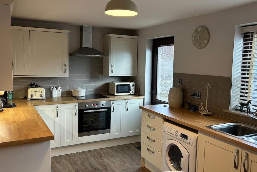 Cosy 2 Bed, Home From Home Haddenham  Exteriör bild