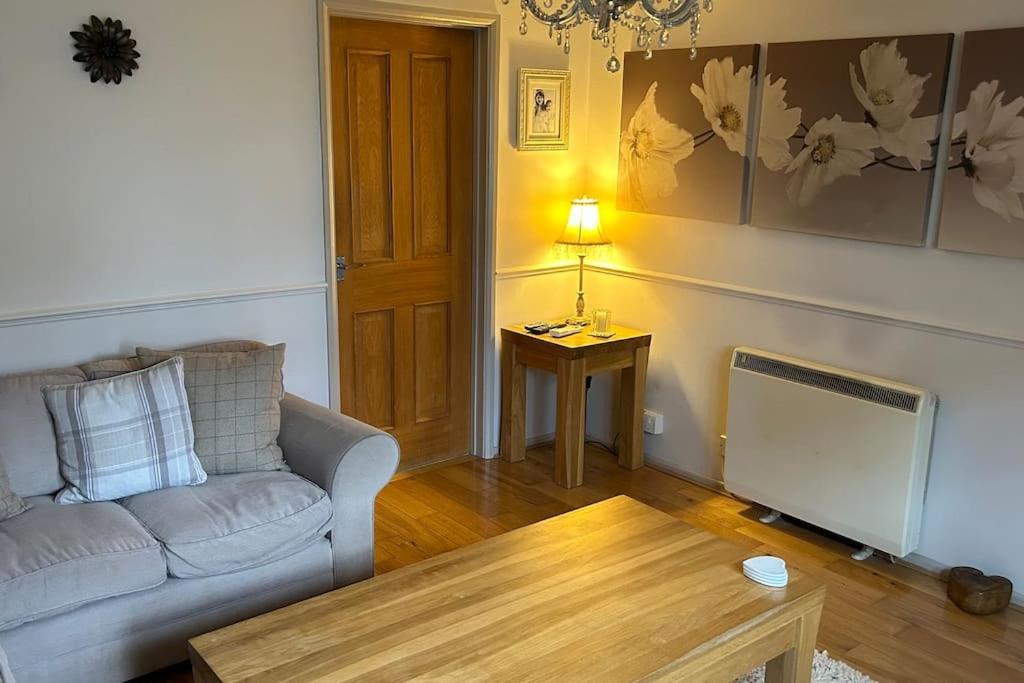 Cosy 2 Bed, Home From Home Haddenham  Exteriör bild